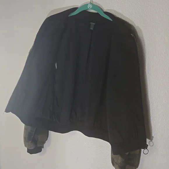 Wild Fable Women’s Size L Camo Print Full Zip Faux Fur Jacket - Picture 4 of 6